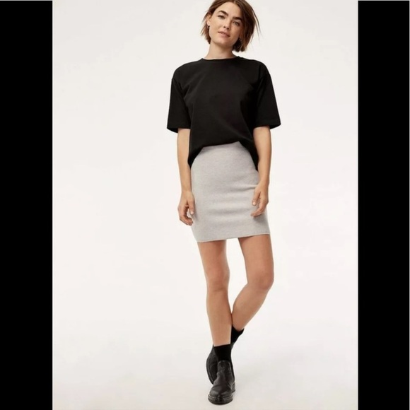 Aritzia The Group by Babaton Wool Blend Mini Pencil Skirt Size Medium Cream - Picture 1 of 6